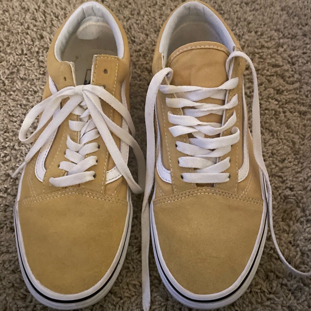 Classic Gold / Yellow Men's Sneakers Vans